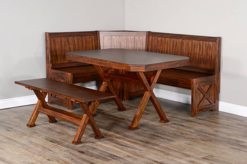 Tuscany Breakfast Nook