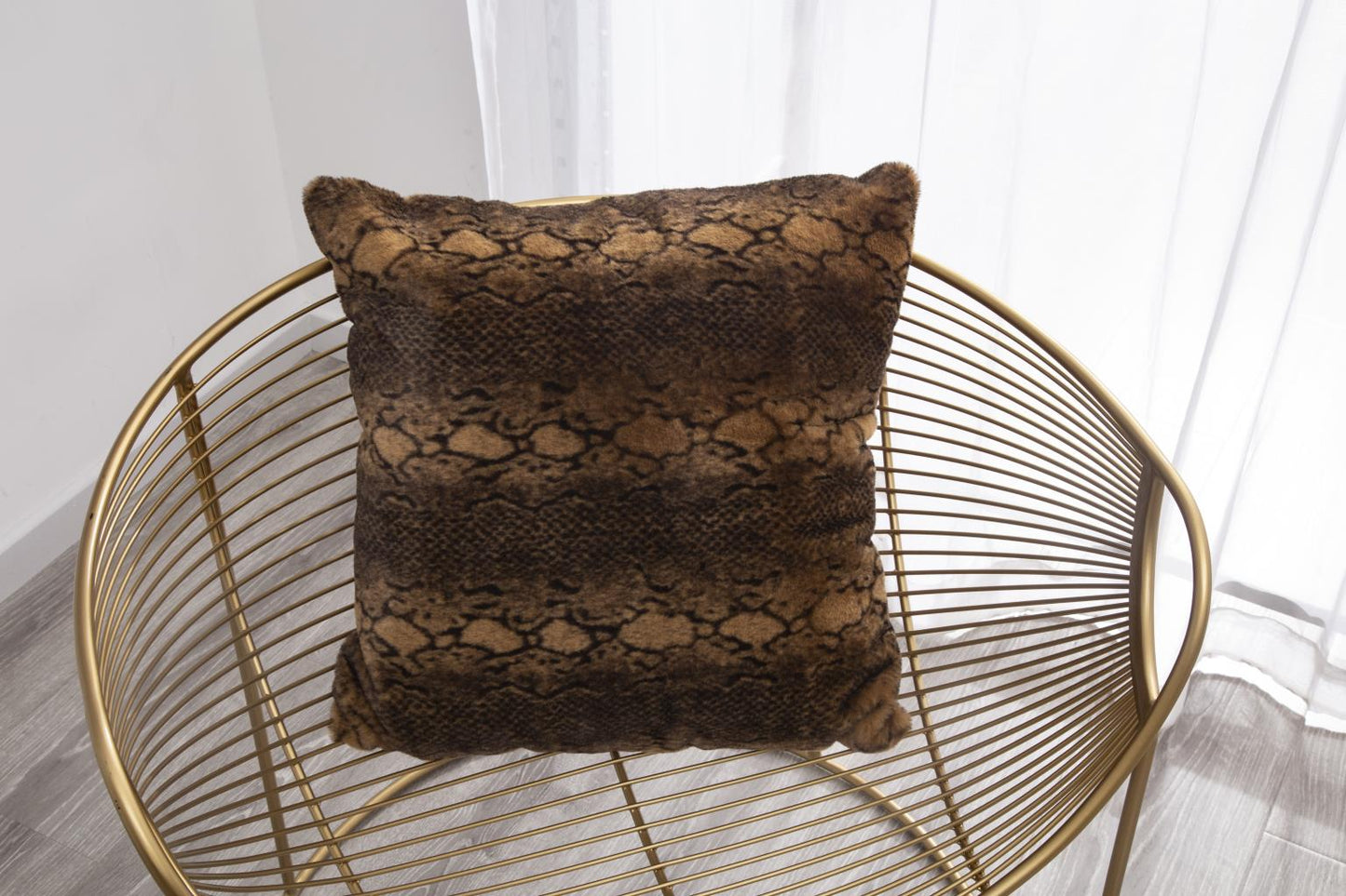 Faux Rabbit Fur Pillow (FU03P)