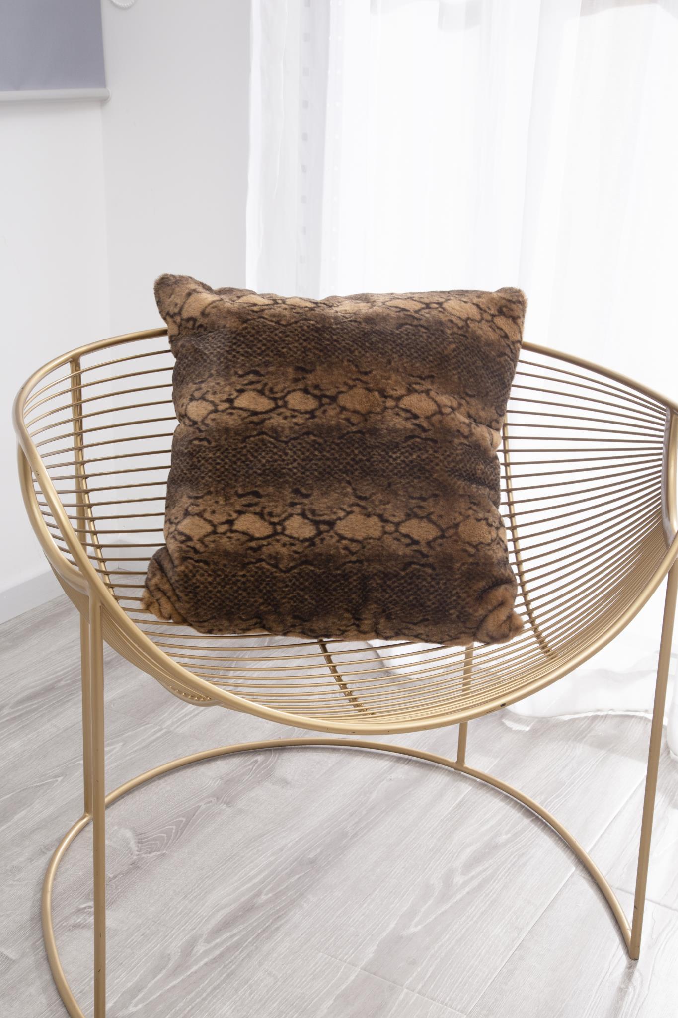 Faux Rabbit Fur Pillow (FU03P)